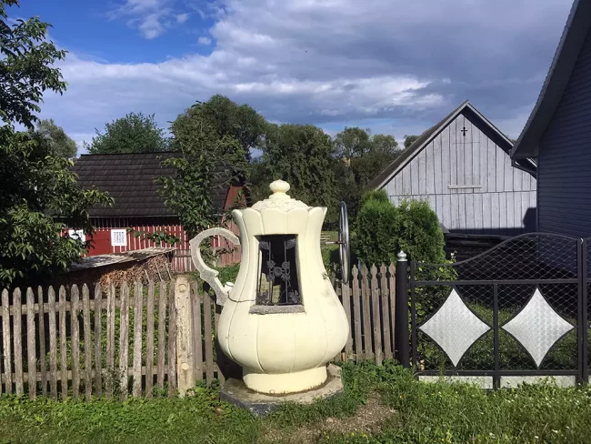 Decorative water fountain